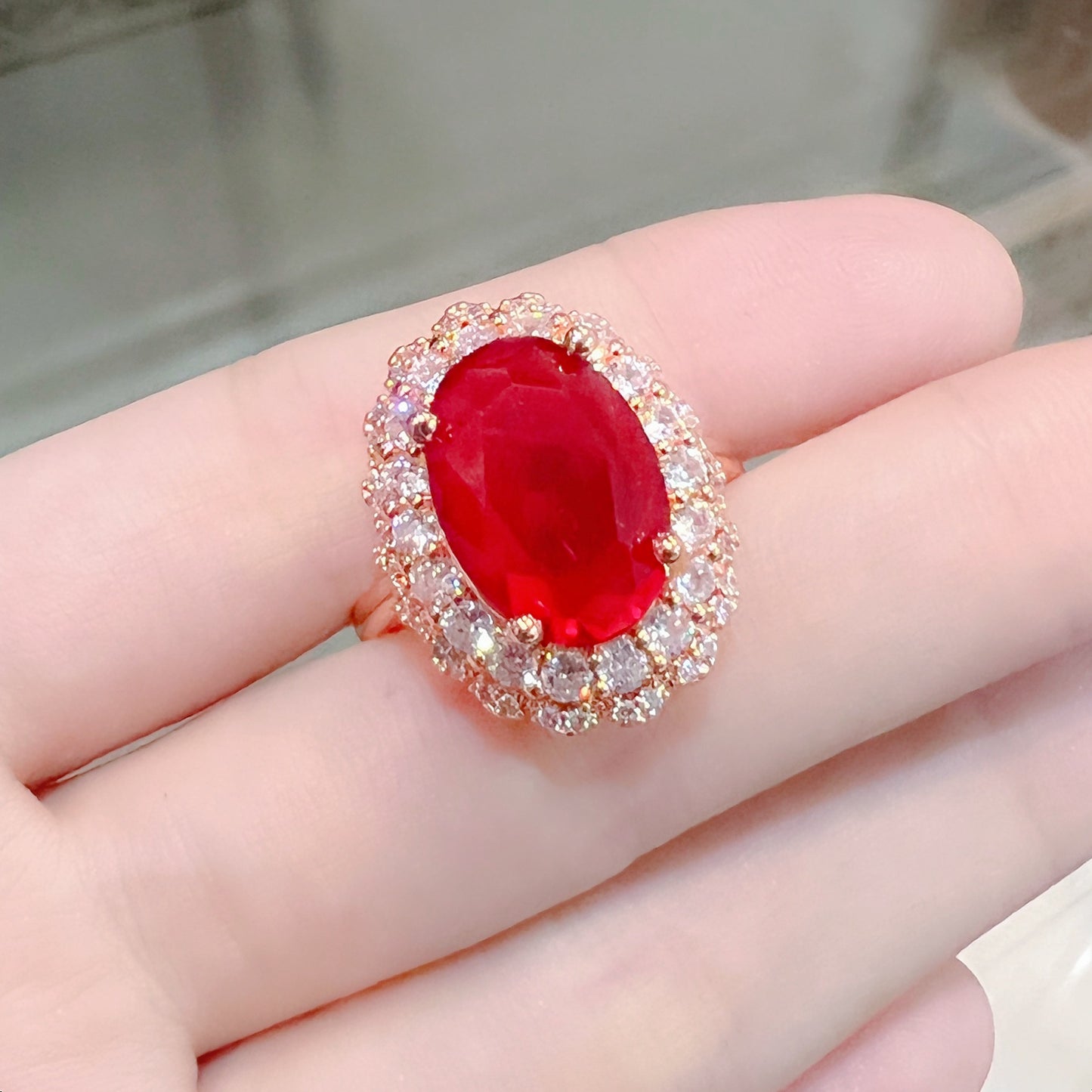 Ensemble de bague et collier en rubis de luxe