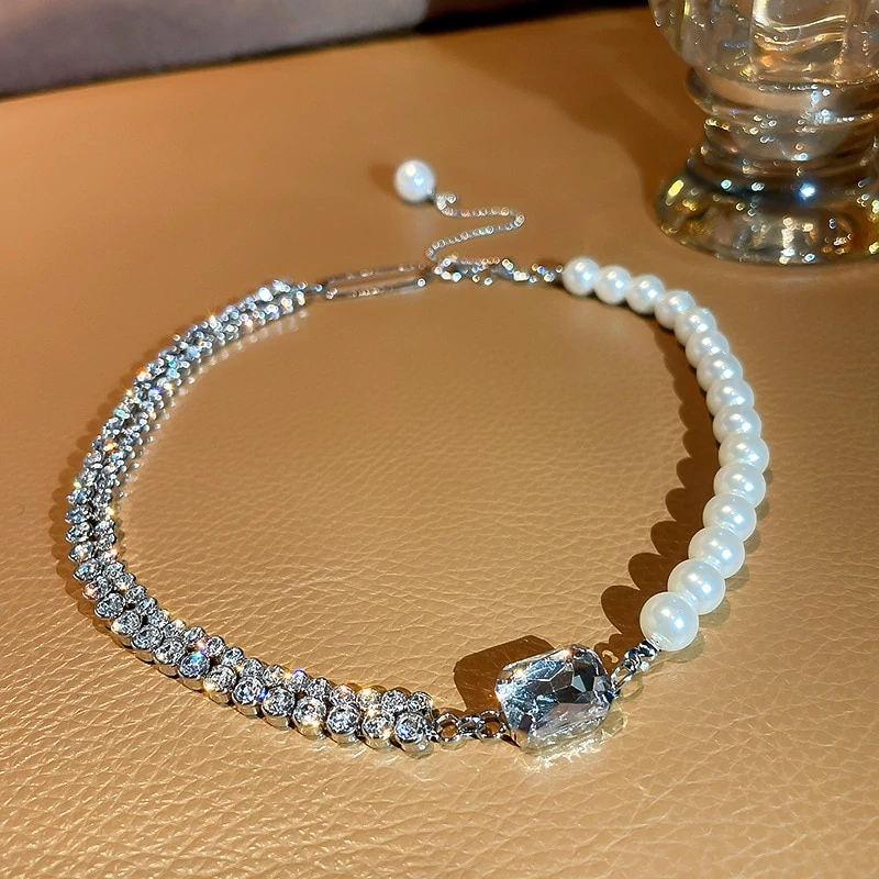 Collier ras de cou en cristal et perles